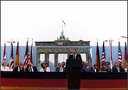 베를린 장벽 붕괴를 연설하는 레이건 (1987년)