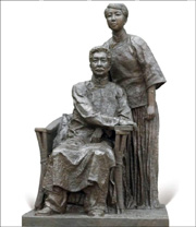 광저우 도서관 앞 루쉰과 쉬광핑 동상
