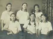 지쿠시고녀 재학시절의 황혜성(뒷줄 가장 좌측)